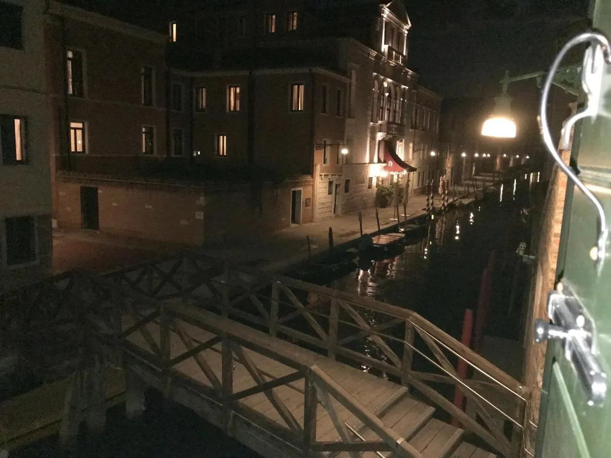 Cosy Apartment In The Heart Of Venice With City View 50 M² 0*,  Italy