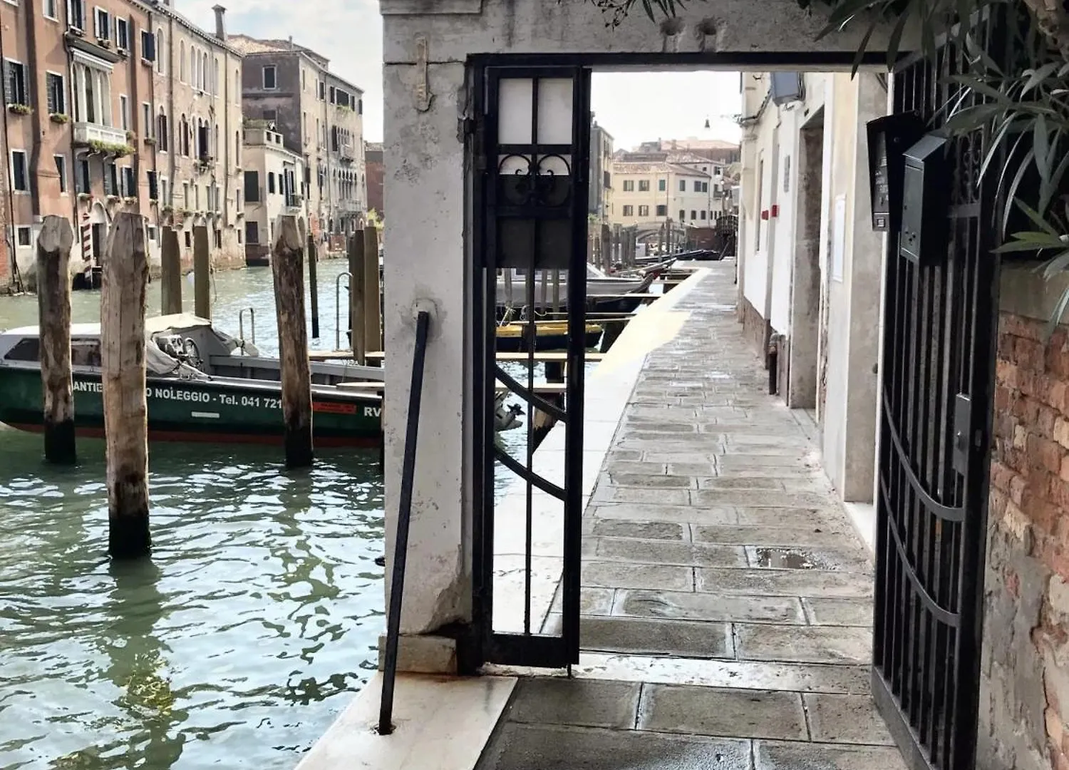 Cosy Apartment In The Heart Of Venice With City View 50 M² Italy